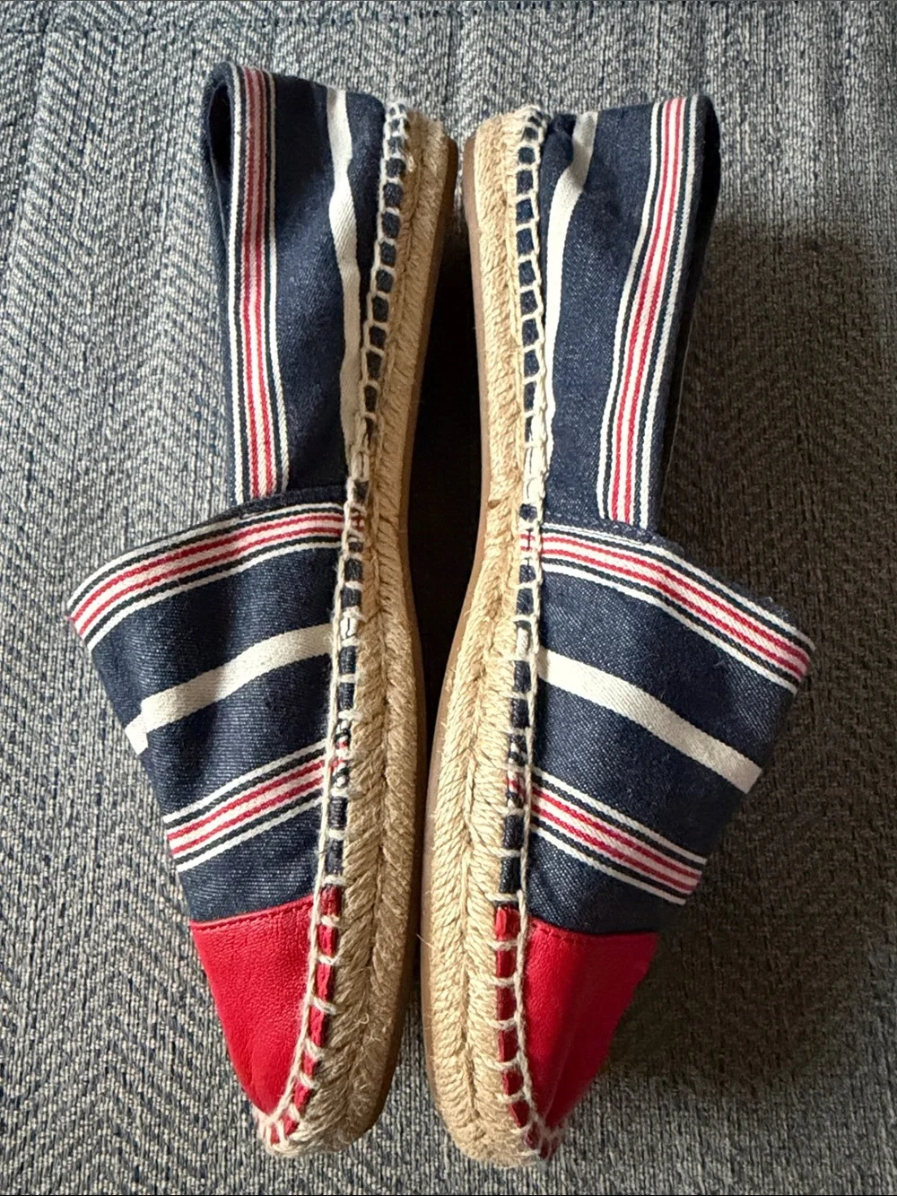 Tory Burch Red Blue White Stripe Cap Toe Colorblock Leather Espadrilles Size: 9